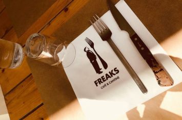 FREAKS CAFE & CANTINE 01