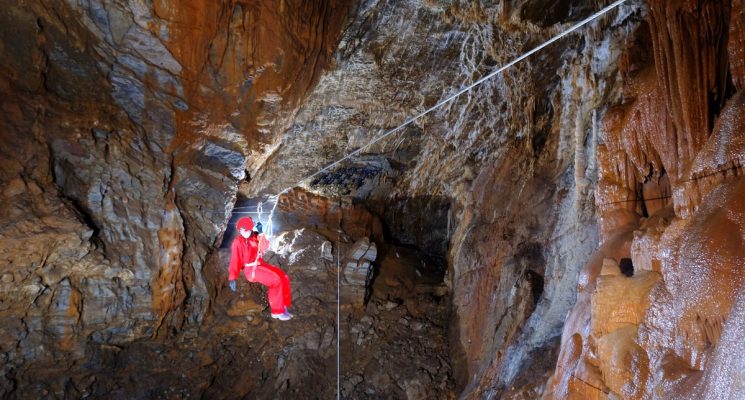 accro-grotte-Gouffre-de-Cabrespine-credit-SETSN-Michel-Randa—12-